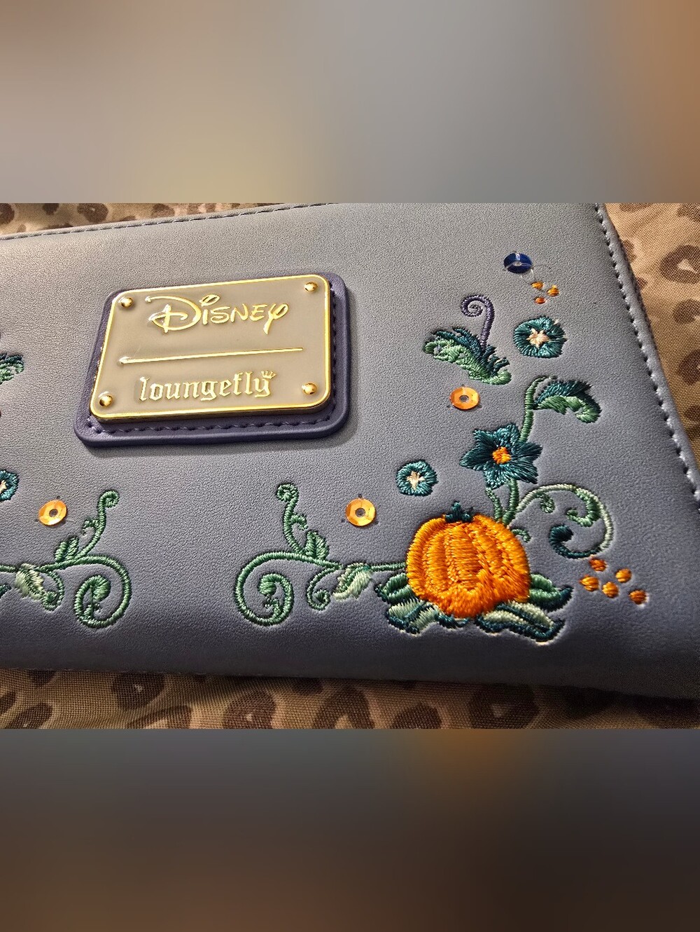 Cinderella Embroided Wallet RARE - Picture 3 of 4